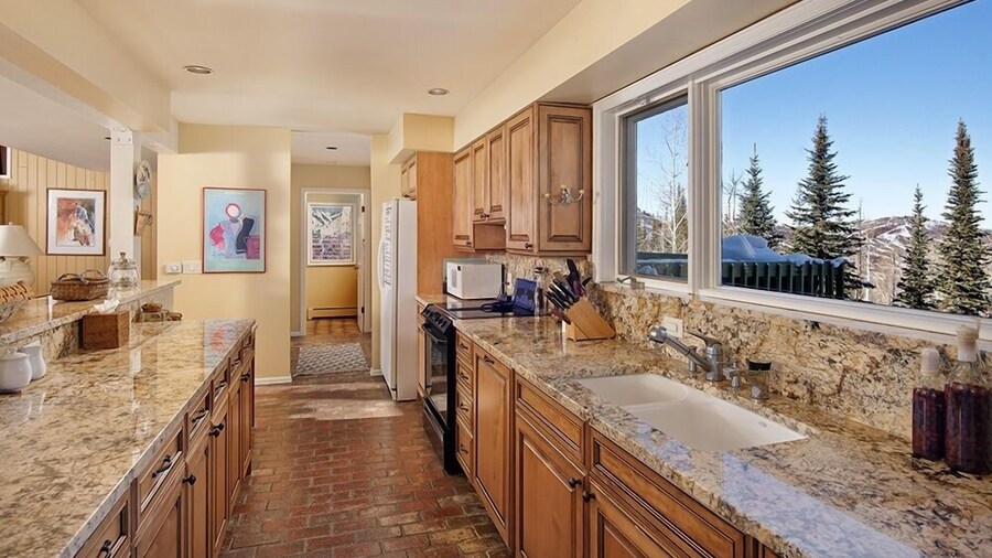 Snowmass Home with Hot Tub, Decks & Mountain Views - 921 by RedAwning