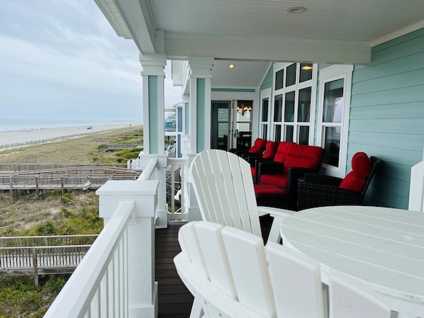 House, 6 Bedrooms | Property grounds