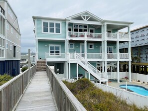 House, 6 Bedrooms | Exterior