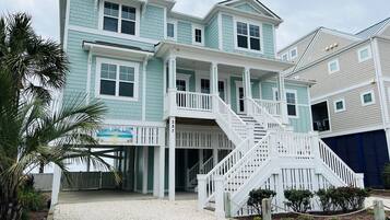 House, 6 Bedrooms | Exterior