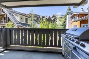 Condo, 2 Bedrooms | Balcony - Nine Vail Road Condos in Vail Village with Onsite Pool by RedAwning (Vail)
