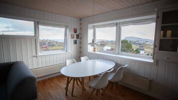 Family House, 2 Bedrooms (Yellow House) | Individually decorated, individually furnished, blackout drapes