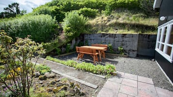 Family House, 4 Bedrooms (Black House) | Terrace/patio