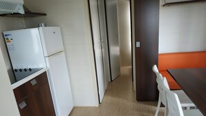 Mobile Home (6/8) | Private kitchenette