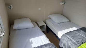 3 kamar tidur dan didekorasi berbeda-beda