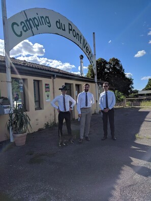Reception - Camping du Pont Vert (Epinac)