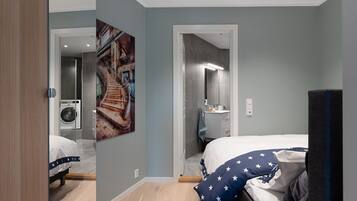 Studio Apartments, 1st floor | Soundproofing, iron/ironing board, free WiFi, individually decorated