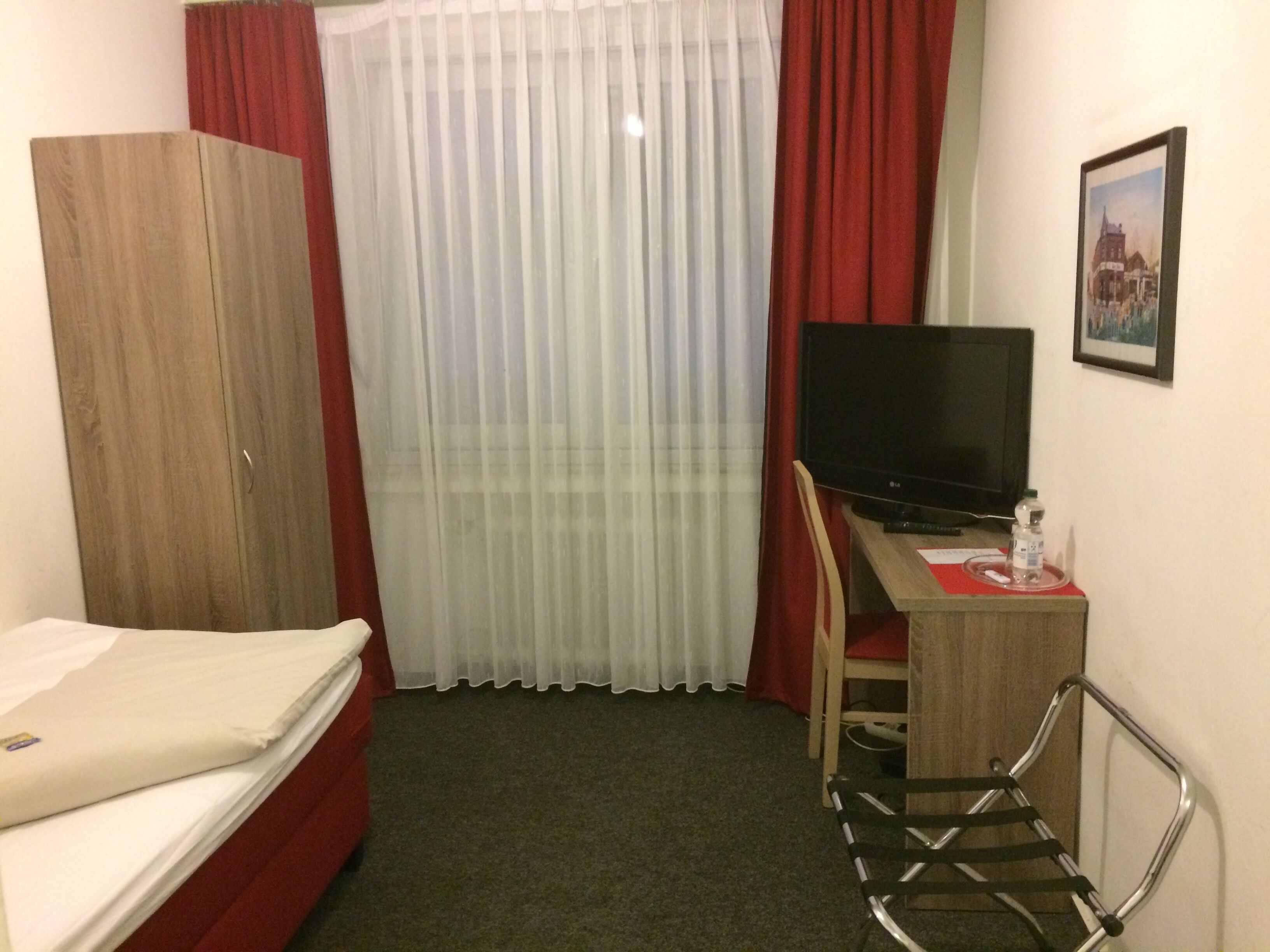 business single room | desk, free wifi
