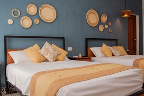 Chambre Familiale | Bureau, fer et planche Ă repasser, Wi-Fi gratuit, draps fournis