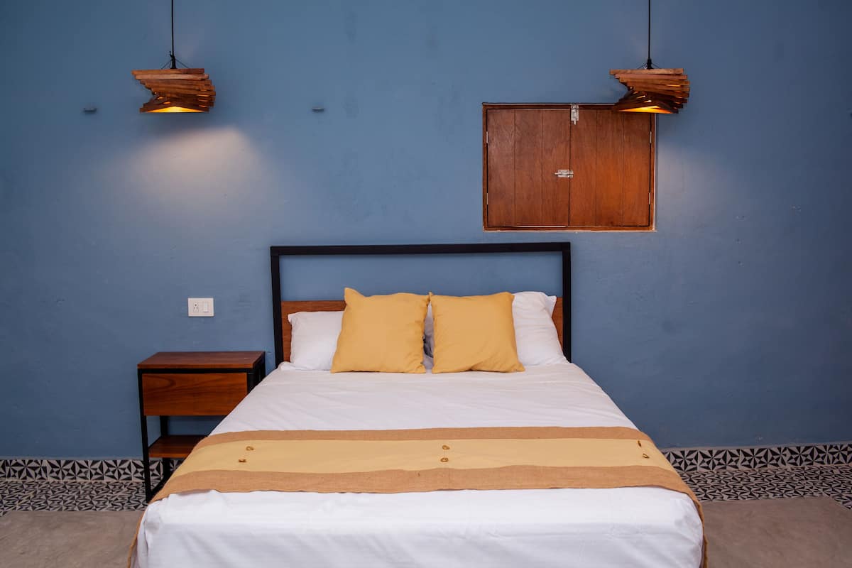 Double Room | Desk, iron/ironing board (on request), free WiFi, bed sheets