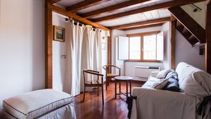 Apartment, 1 Bedroom, Kitchen | Living area - Altieri Loft Pantheon (Rome)