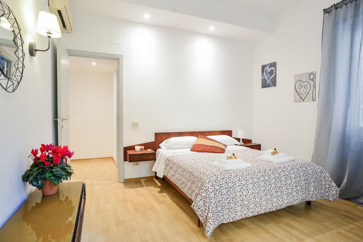 Apartment, 3 Bedrooms, 2 Bathrooms