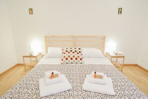 Apartment, 3 Bedrooms, 2 Bathrooms | 3 bedrooms, bed sheets