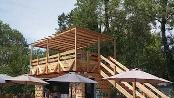 Serveert lunch en diner