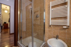 Apartment, 1 Bedroom, Balcony | Bathroom | Shower, hair dryer, bidet, towels