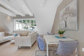 2 bedroom apartment, 3rd floor | Area keluarga | TV layar datar dan pemutar DVD