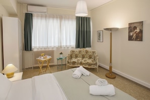 2 bedrooms, individually decorated, individually furnished