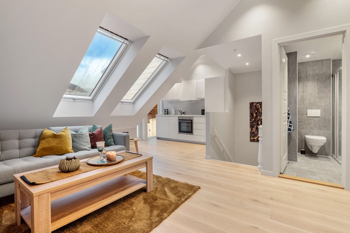 Appartamento, 2 camere da letto, balcone | Soggiorno | TV a schermo piatto, pavimenti riscaldati