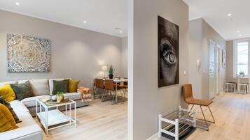 2 bedroom apartment, ground floor | Living room