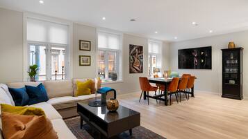 3 bedroom apartment, 1st floor | Living room