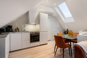 1,5 bedroom loft apartment | Private kitchen | Fridge, oven, stovetop, dishwasher