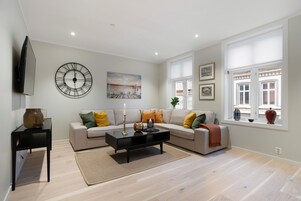 3 bedroom apartment, 2nd floor | Wohnzimmer