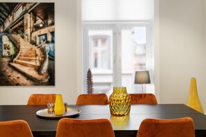 3 bedroom apartment, 2nd floor | Spiseområde på rommet