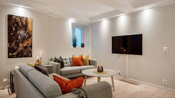 Apartment, 3 Bedrooms (Ground Floor, apt 1) | Living room | 42-inch Smart TV with digital channels, TV