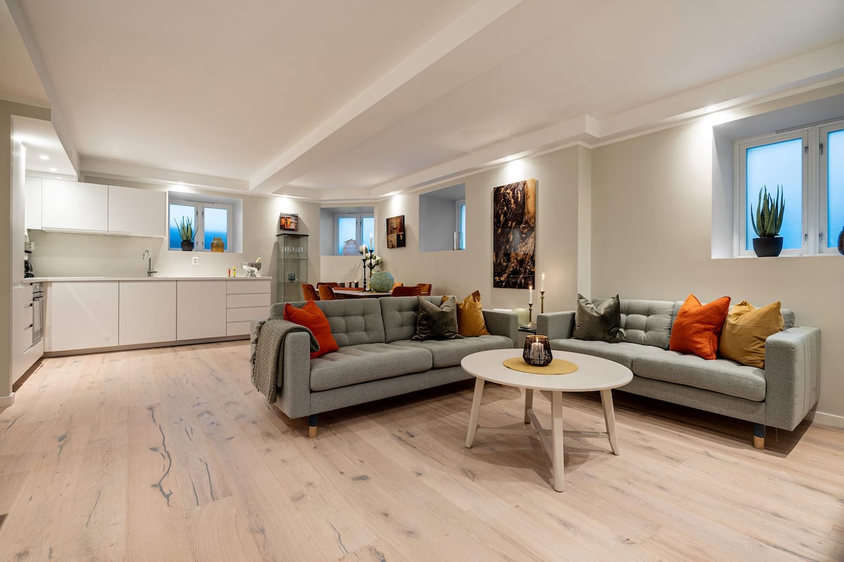 Apartment, 3 Bedrooms (Ground Floor, apt 1) | Living room | 42-inch Smart TV with digital channels, TV