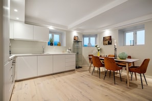 Apartment, 3 Bedrooms (Ground Floor, apt 1) | Private kitchen | Fridge, oven, stovetop, dishwasher - Keyser Apartments 8 (Bergen)