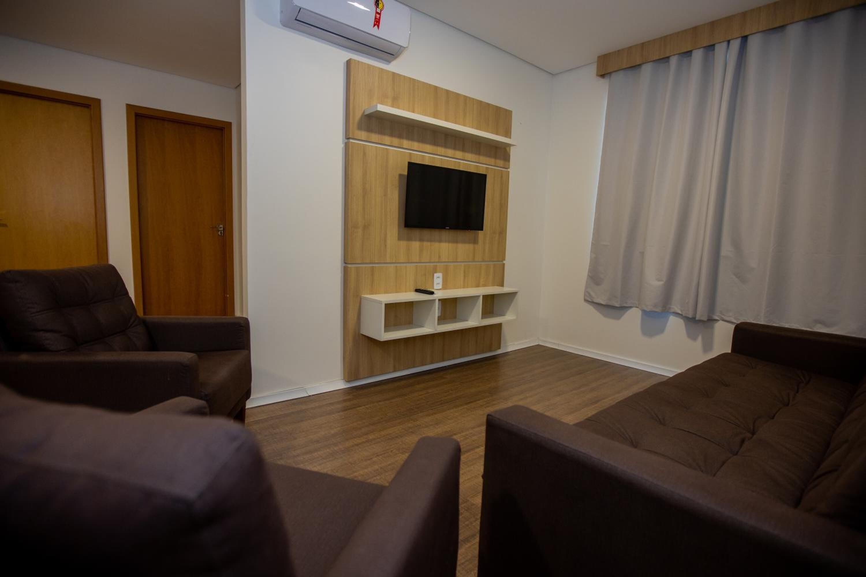 TV LCD 32 polegadas com canais a cabo, TV