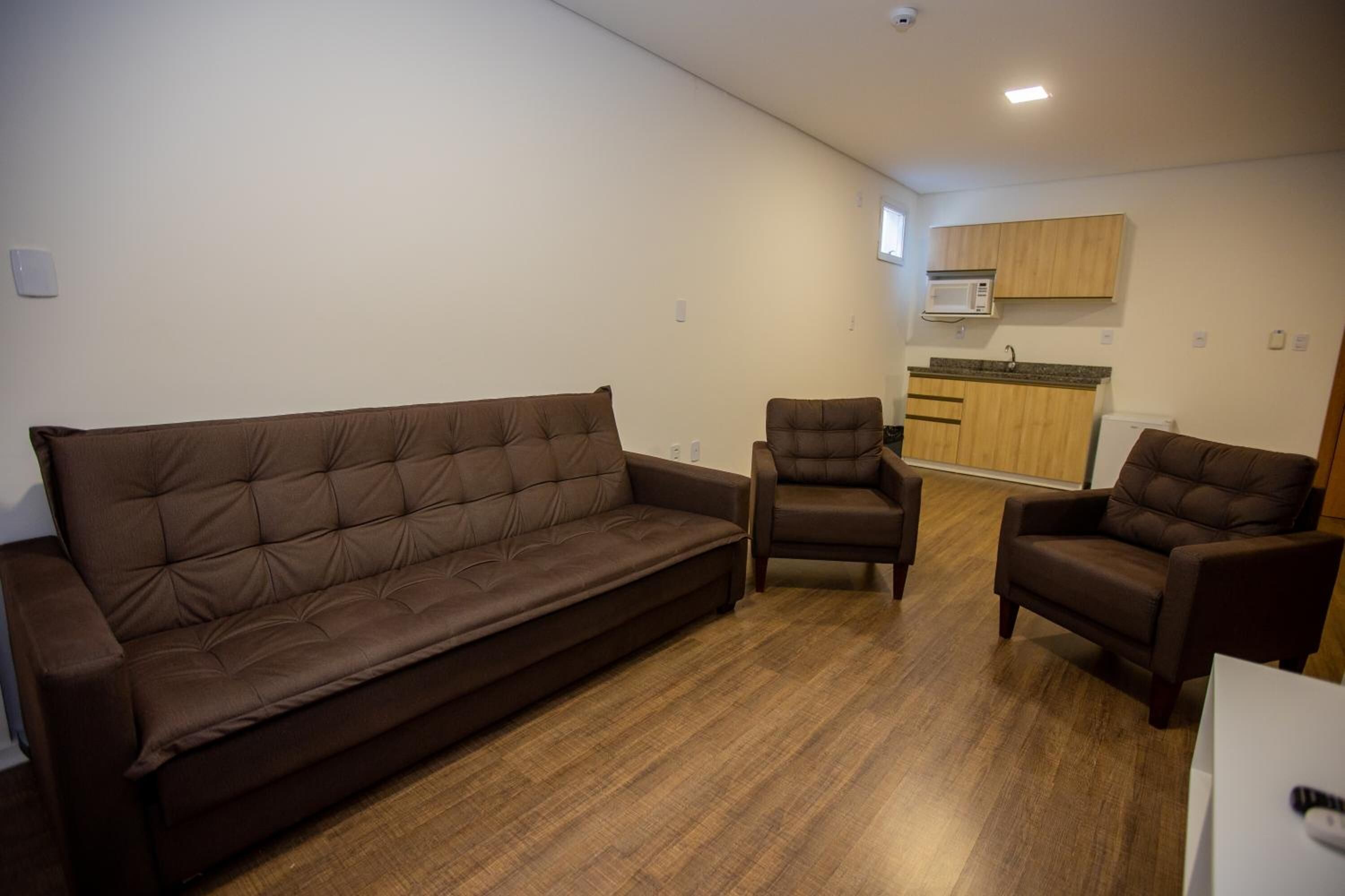 32-inch lcd tv with cable channels, tv