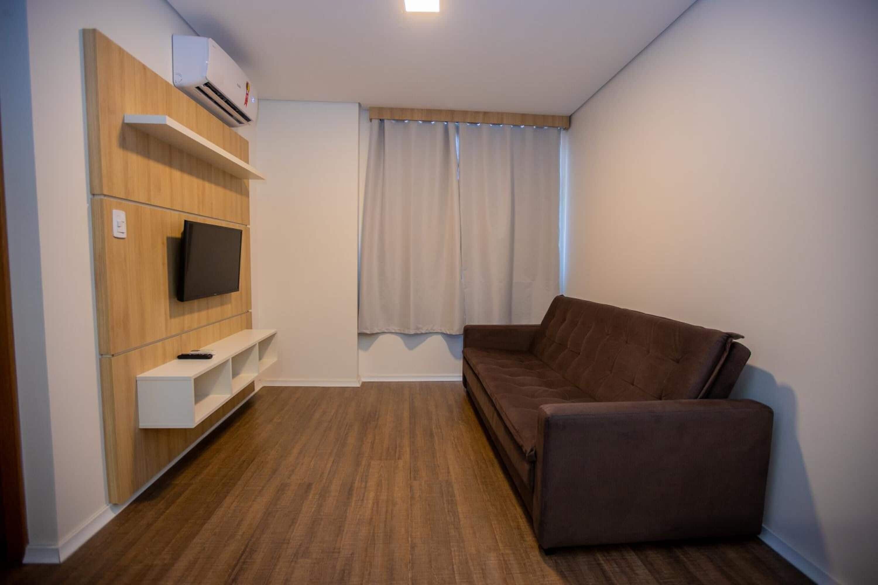 32-inch lcd tv with cable channels, tv