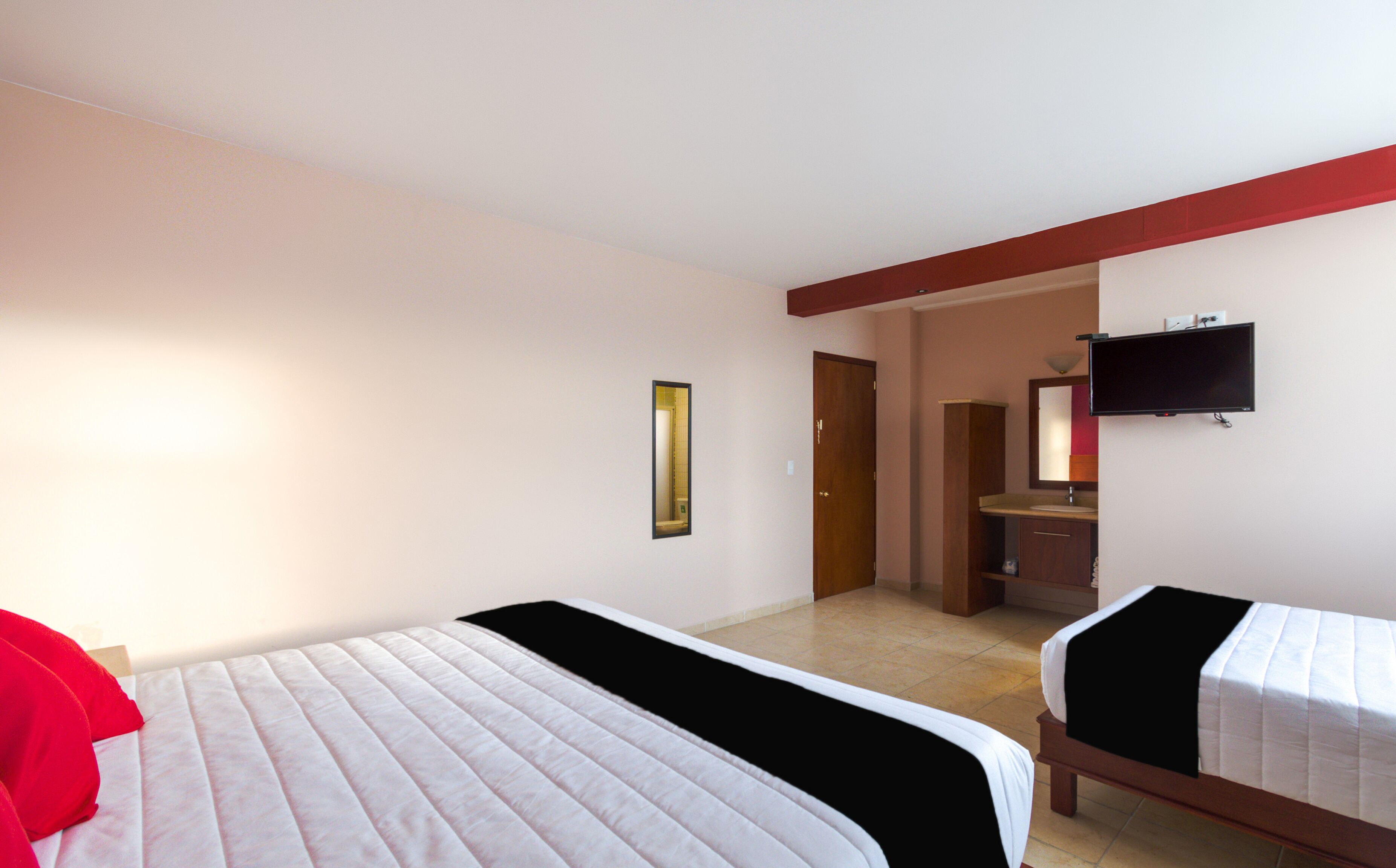 standard quadruple room | desk, iron/ironing board, free wifi, bed sheets