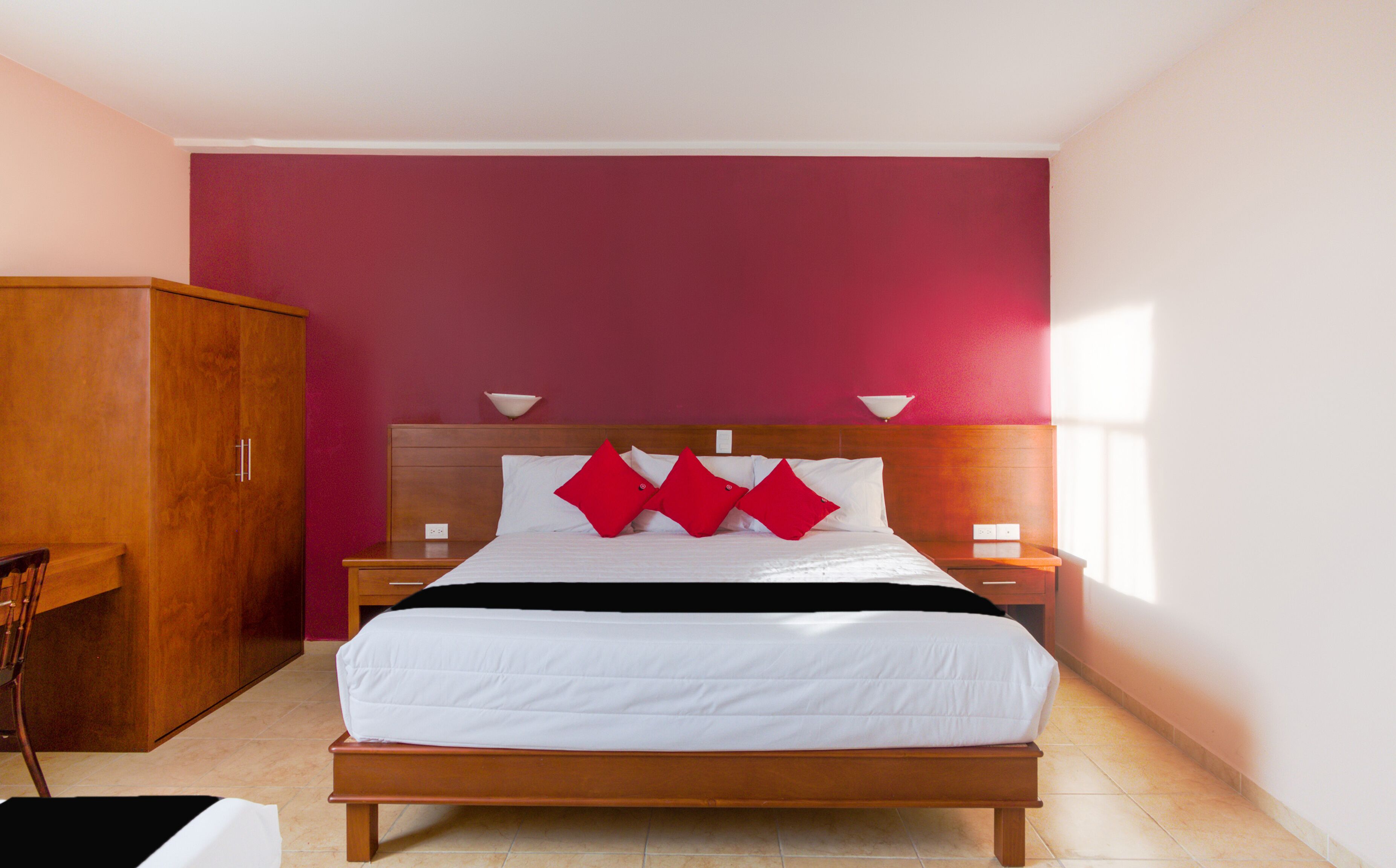 standard quadruple room | desk, iron/ironing board, free wifi, bed sheets