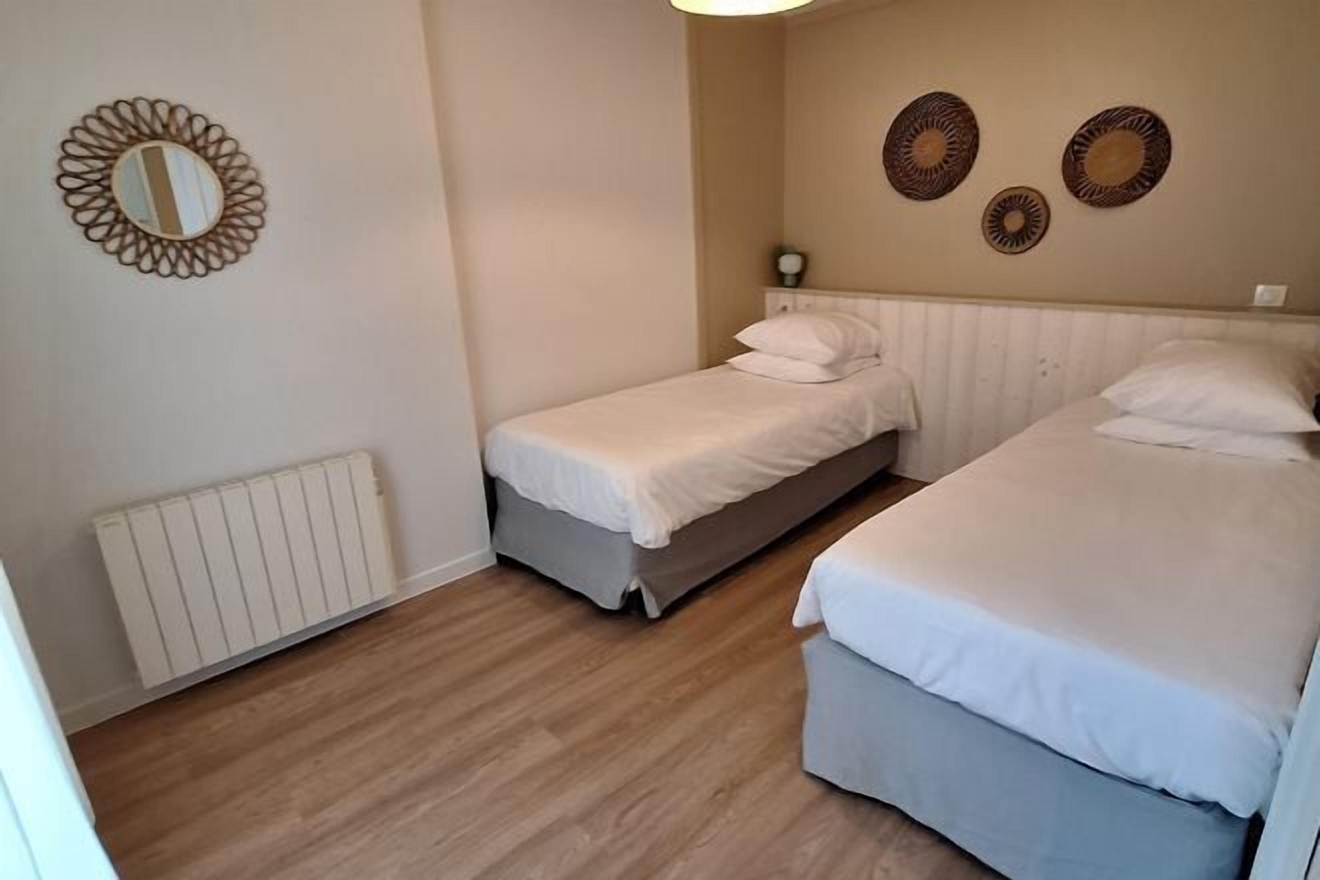 Individueel gemeubileerd, verduisterende gordijnen, geluiddichte muren