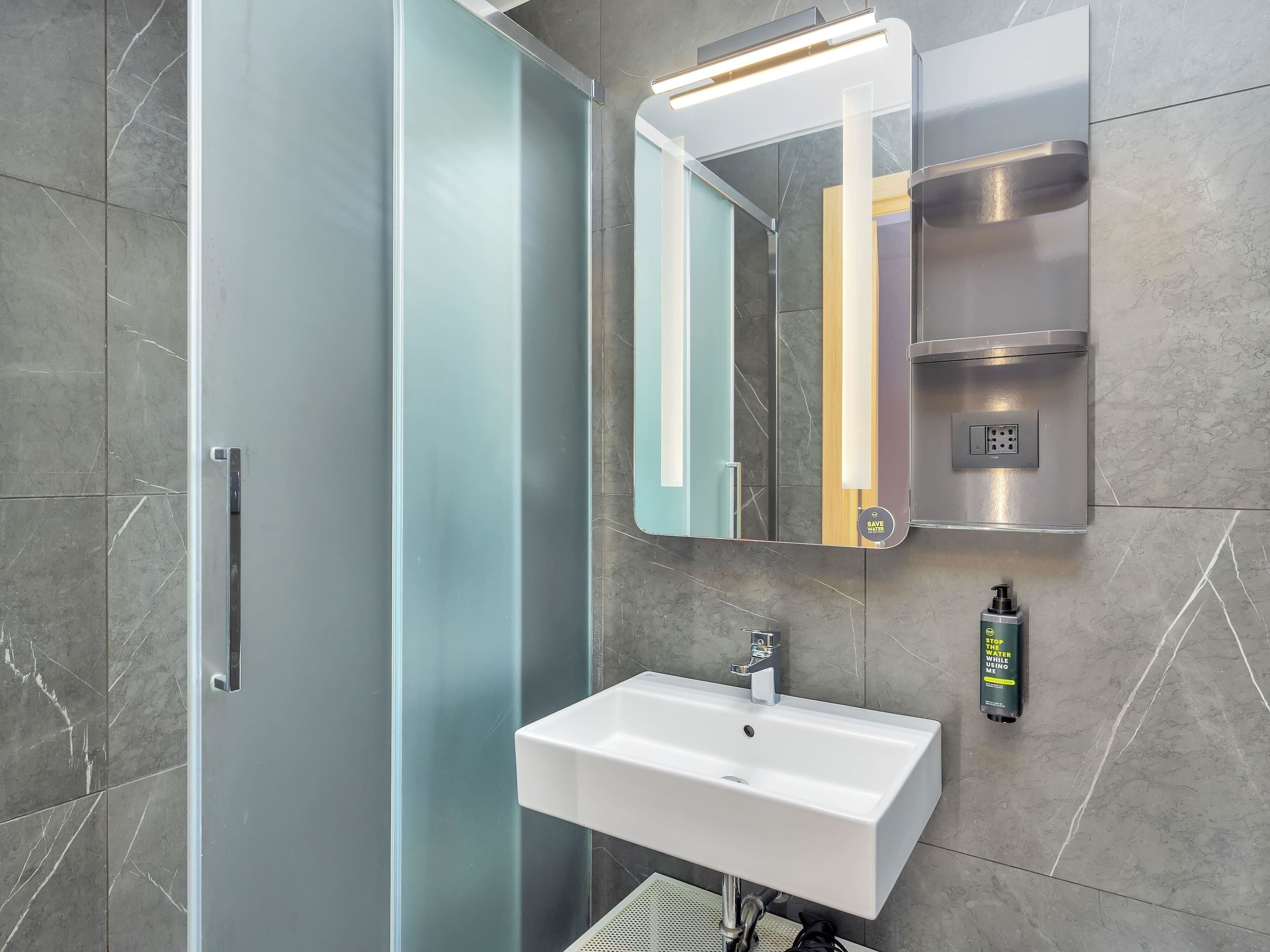 Photo - B&B Hotel Milano City Center Duomo