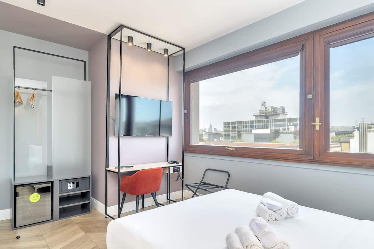 Standard Double Room, Non Smoking, Terrace | In-room safe, desk, laptop workspace, soundproofing