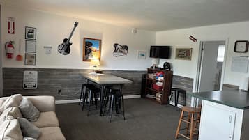 Smart TV, DVD player, books