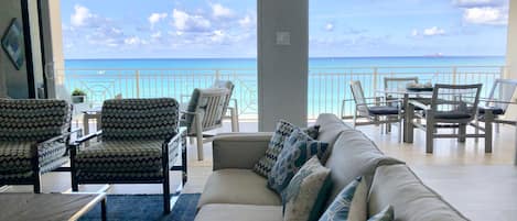 Smart-tv, tv-spel, dvd-spelare och böcker