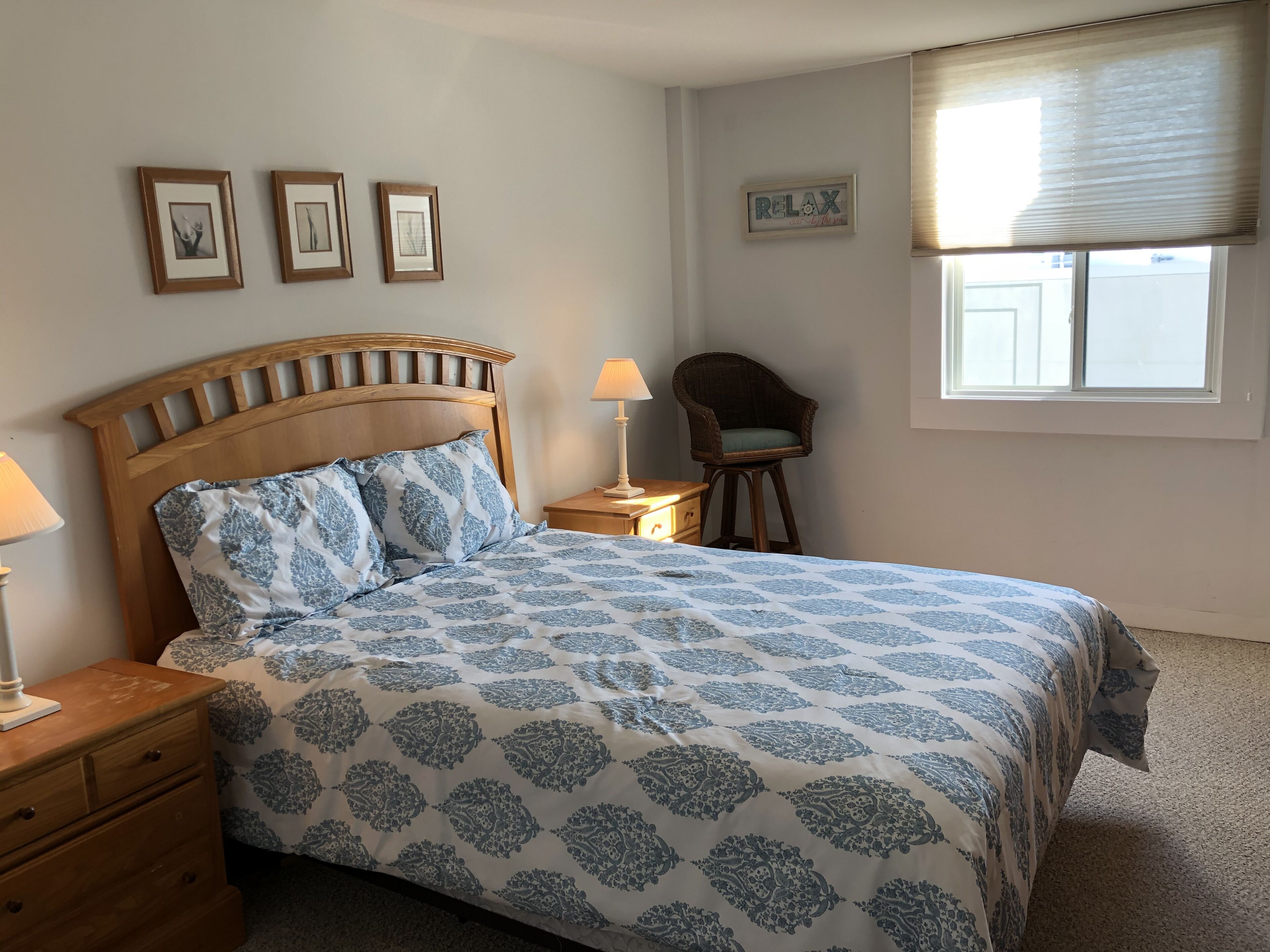 Sunny Ocean-view Condo On Rehoboth's Boardwalk  Pool, Balcony, Walk Everywhere - Rehoboth Beach, DE