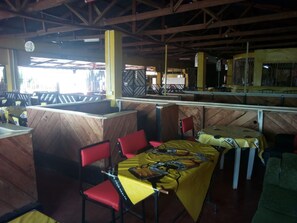 Bar (on property) - Mumbi Rose Guest House (Thika)