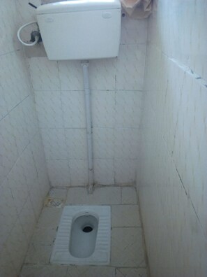 Single Room | Bathroom