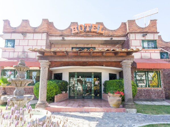 Front of property - Hotel San Ramon (Texcalyacac)