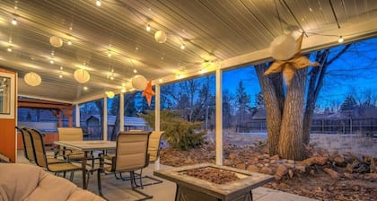 4BR♔Broadmoor Retreat♞Hottub, Firepit, lähellä polkuja