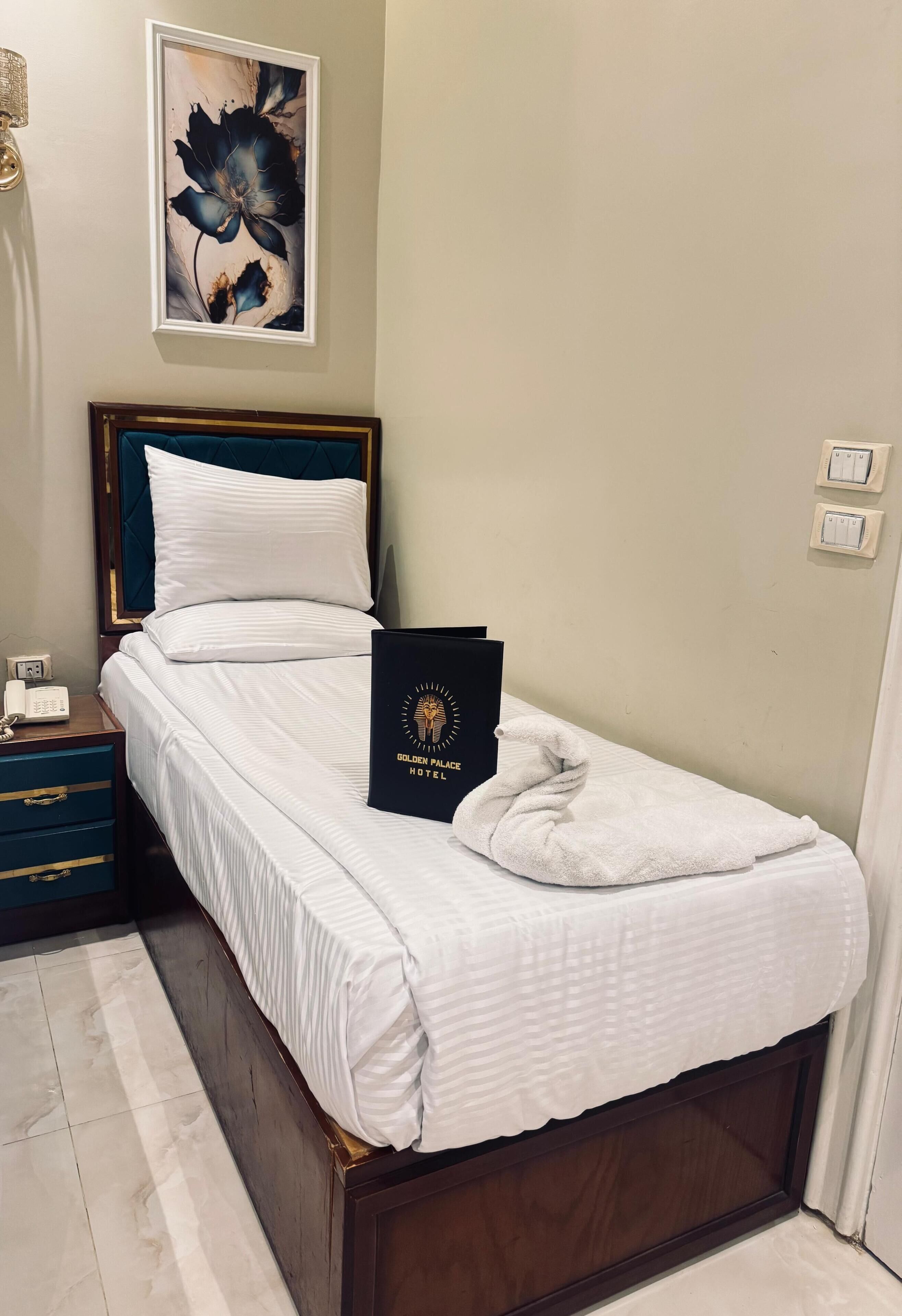 Single Room | Premium bedding, down comforters, memory foam beds, minibar