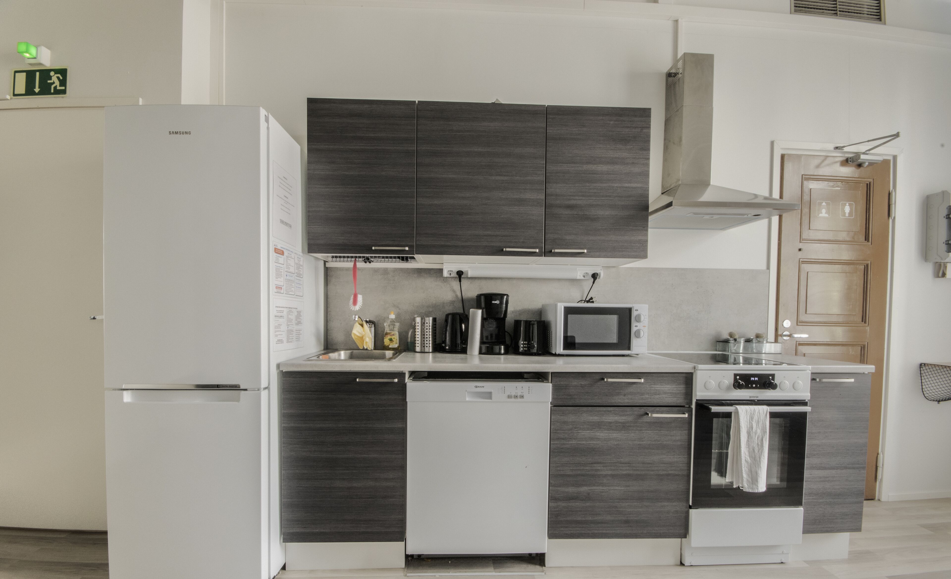 business apartment, 2 bedrooms | private kitchen | fridge, microwave, coffee/tea maker, electric kettle