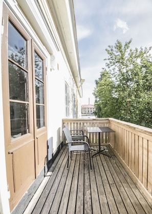 Family Apartment, Private Bathroom | Terrace/patio