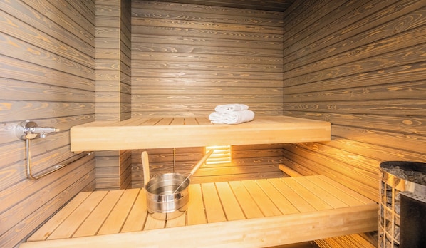 City Apartment, 3 Bedrooms | Bathroom