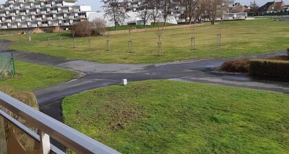 huoneisto 10 hehtaarin puistossa, 800 metrin päässä merestä